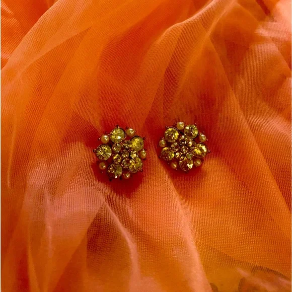 FASHION RHINESTONE CLIP ON EARRINGS - Picture 3 of 5